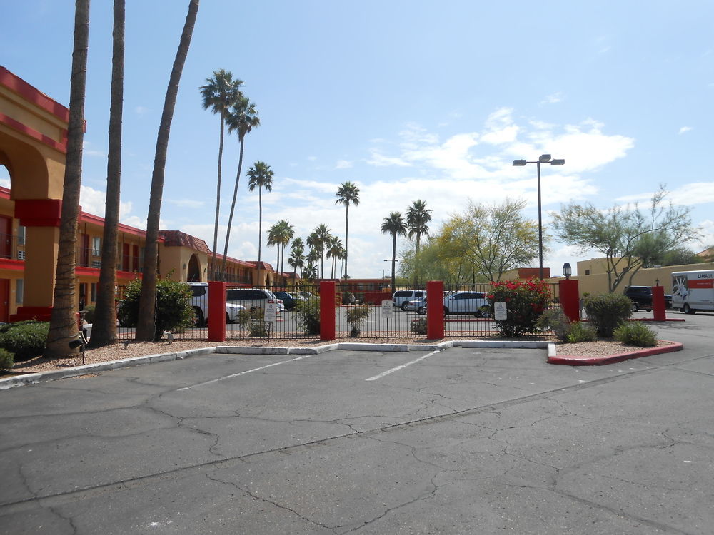 Extend-A-Suites Phoenix Exterior foto